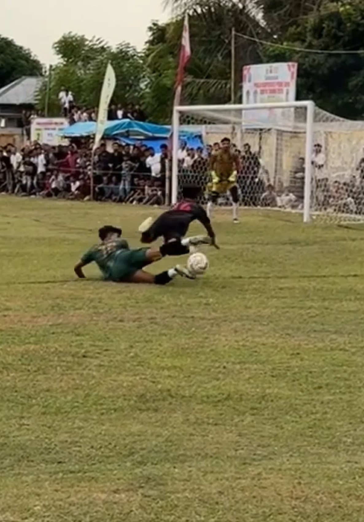 Sleding sepak bola tarkam aceh #tarkamaceh #sepakbolaindonesia #fyp 