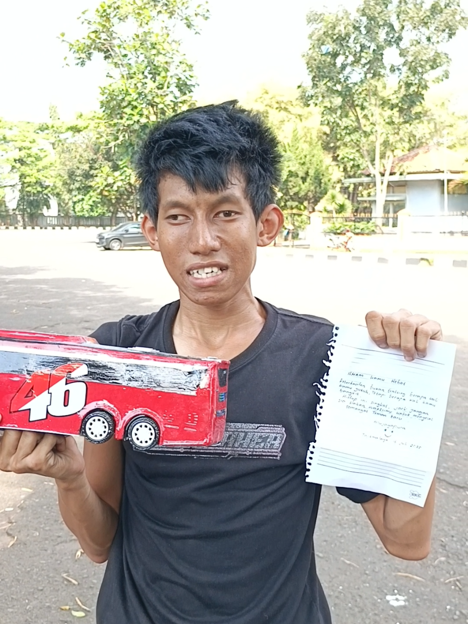 ada kata kata andalan dari ilham nih om @mujayapura Pokona madep si ilham mah! Hatur nuhun 🙏#busmania #basuri #miniatur #busminiatur #fyp #bus #fyppppppppppppppppppppppp 