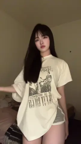 可惜你喜歡瘦瘦的軟妹 不懂我肉肉的大腿