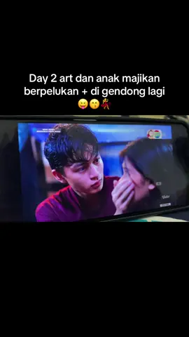 Bisa apa ? Bisa gila lihat mutiara dan mas kenzo makin kesini makin soswiet🫣🤪🤪 @Basmalah Gralind @m @Rakha #mutiara #kenzo #mutiaramki #kenzomerangkaikisahindah #fyp 