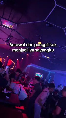 Kira kira begitu?🤭 #fypシ゚viral🖤tiktok #helensplaymart #helensnightmart #playparty #partygame #fypage #makassar 