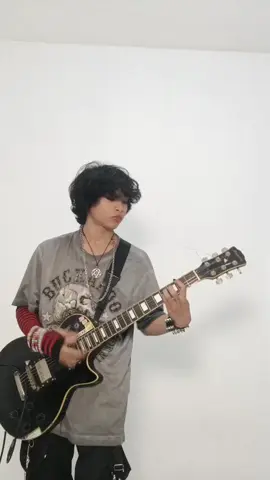(MAAF GUUYS YG TADI PAGI AKU SALAH APLOAD😭). Ini video yg bener🙏😫. Btw Hallo aku zhova, musisi indie asal indo. dan ini adalah lagu yg aku tulis berjudul 