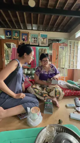 #foryoupage #သူလိုချင်တာရတော့ ရီသံကိုမေးပေးဦး#အမြဲကိုယ်တခုခုခိုင်းတိုင်းခိုင်းလို့မရတဲ့ညီမကိုခွင့်ရေးရတုန်းလေ 😅😅