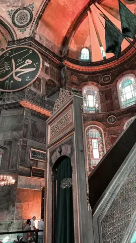 🤲 Ya Allah… Kurniakanlah kami nikmat paling agung, dapat melihat wajah mulia Nabi Muhammad ﷺ di syurga nanti. Rindu ini tak pernah padam, meski belum pernah bersua. 💧🌹 📿 #rindurasulullah #cintanabi #syafaatnabi #rasulullah #muhammadSAW #doaislam #hidayah #harapansyurga