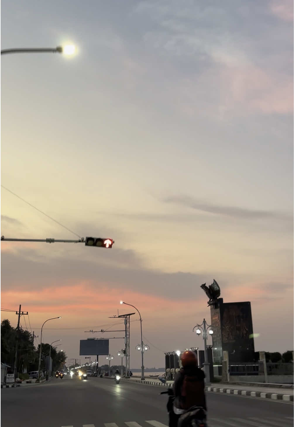 pantura dengan sunset pinknya 💗🥹 #tuban 