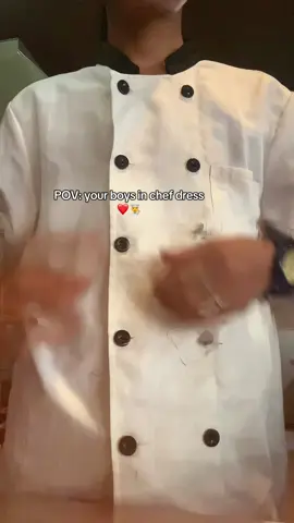 Your boy inchef dress ❤️👨‍🍳#theburgerhouseandcrunchyfriedchiken #fypシ゚❤️ #viralvideo #support_me #Tamang❤️ #chimsey😉❤️ 