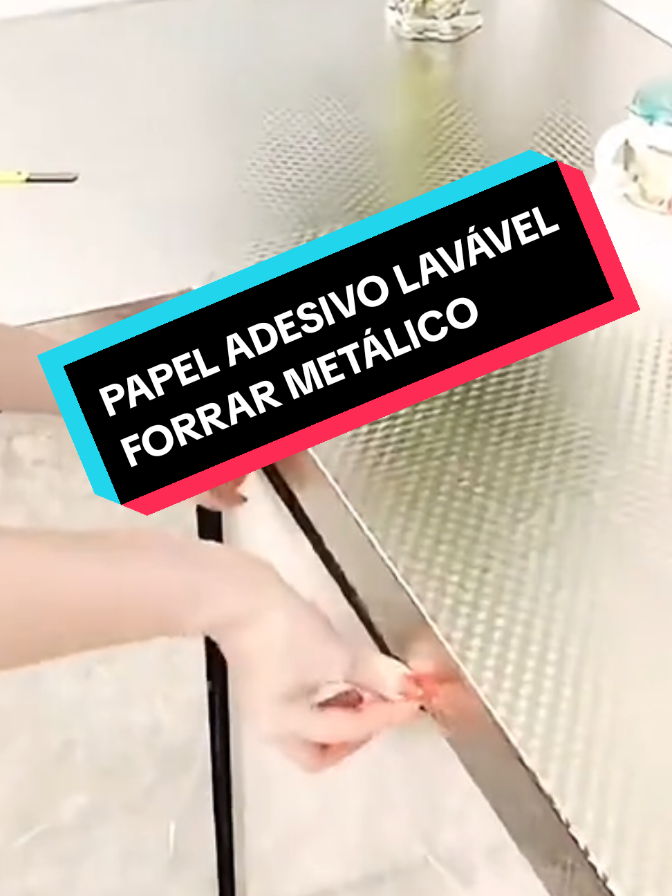 PAPEL ADESIVO LAVÁVEL METÁLICO! #fogao #armarios #cozinhatiktok #tiktokshopchegou #tiktoshop #viralshoptiktok #vendasonline #fypp #foryoupage 
