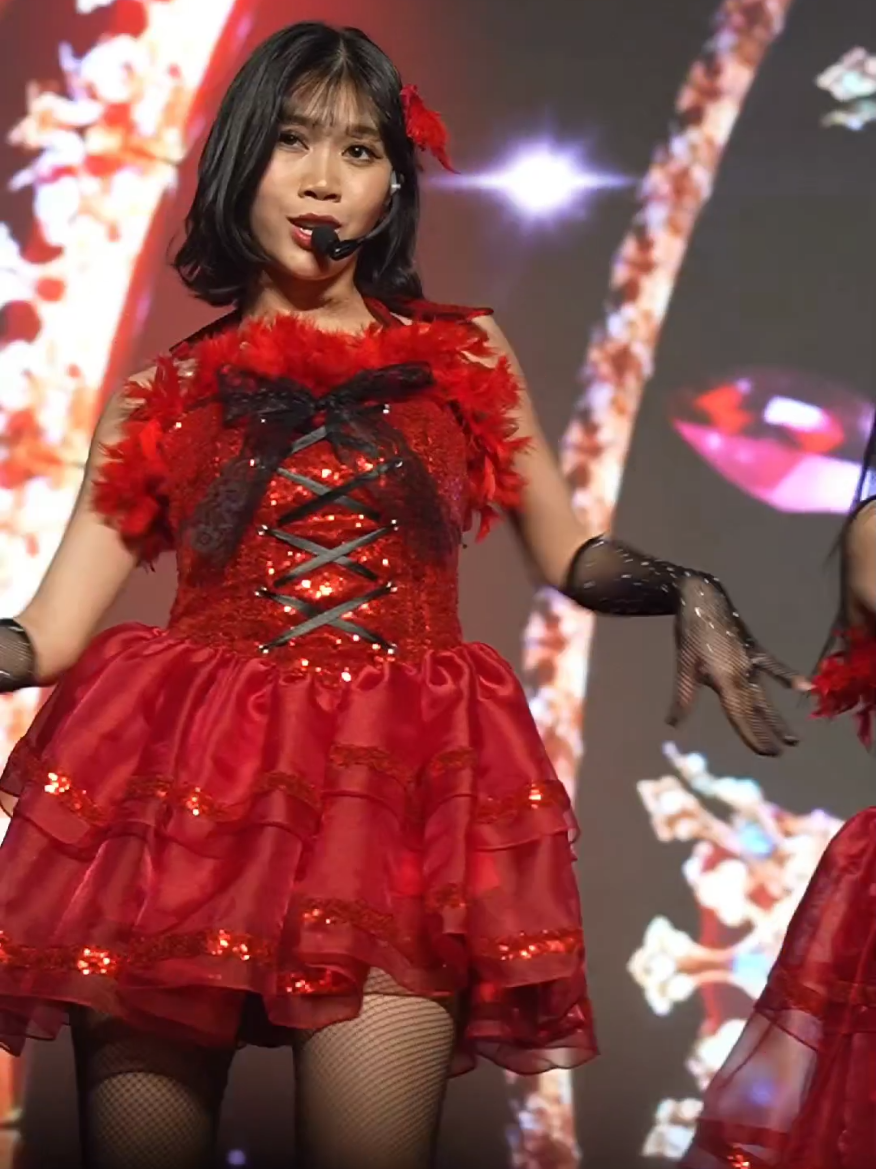 Lulu at Mini Live Performance All In Tour Surabaya 2025 @lulu_jkt48 @lunarianteam  #Ikutyo #jkt48 #lulujkt48 #fyp 