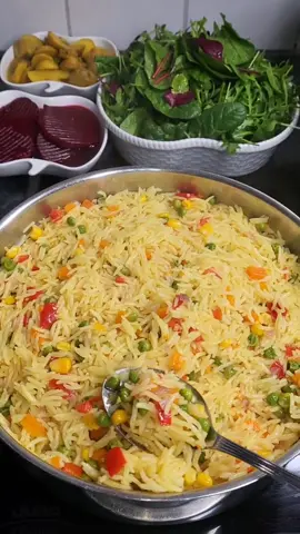 تمن اصفر بلخضار 😋#وصفاتي_ناجحه_بشهادة_الجميع #اكلات #اكسبلوووور😍😍🥰🥰😘كلام #فولو🙏🏻لايك❤️اكسبلور🙏🏻🌹💫 #بغداد_بصرة_موصل_الكويت_الخليج_دبي_بغداد 