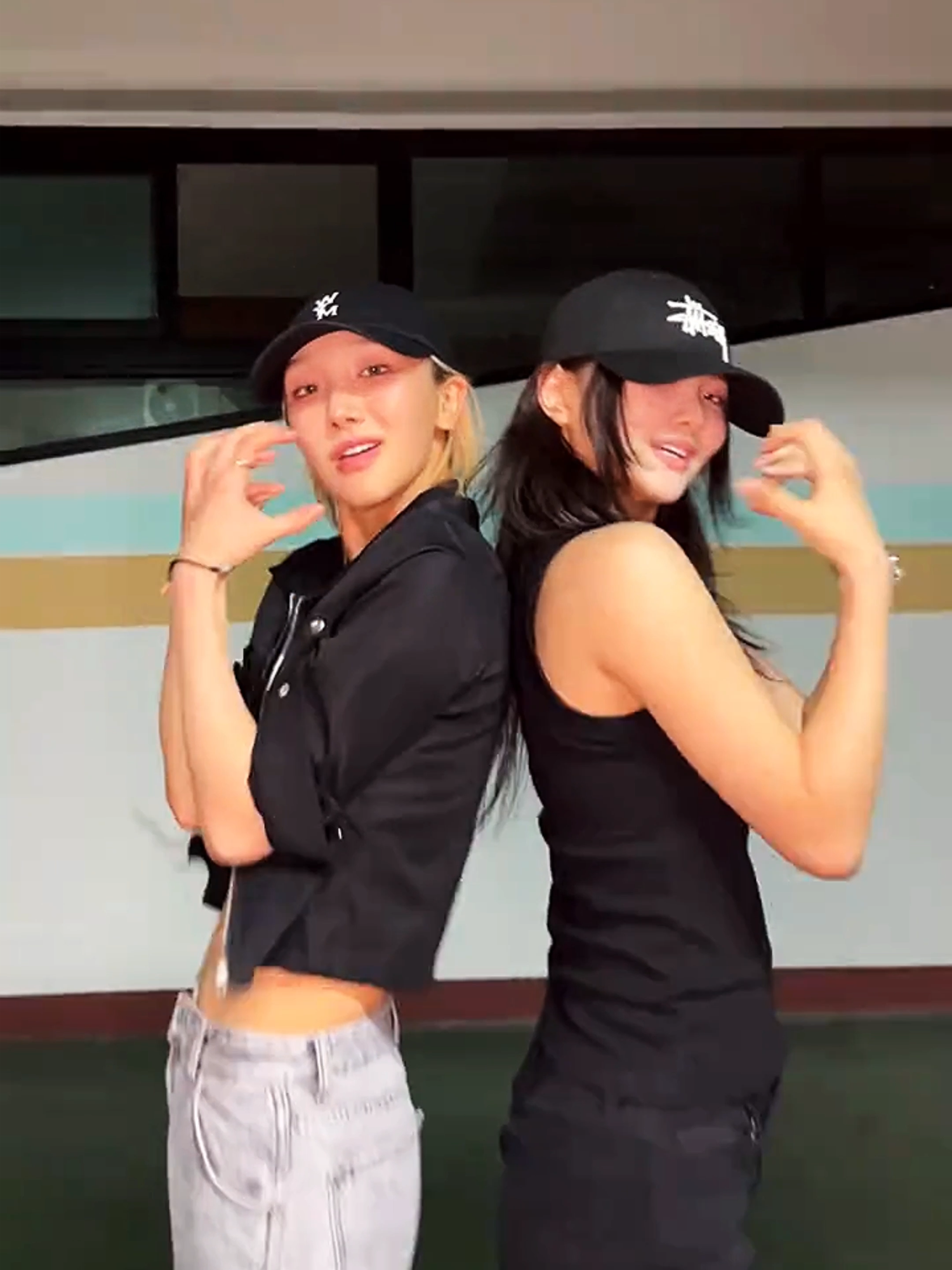 I’ll be your idol✨ #BADVILLAIN #배드빌런 #KELLY #켈리 #EMMA #엠마 #kpopdemonhunters #YourIdol