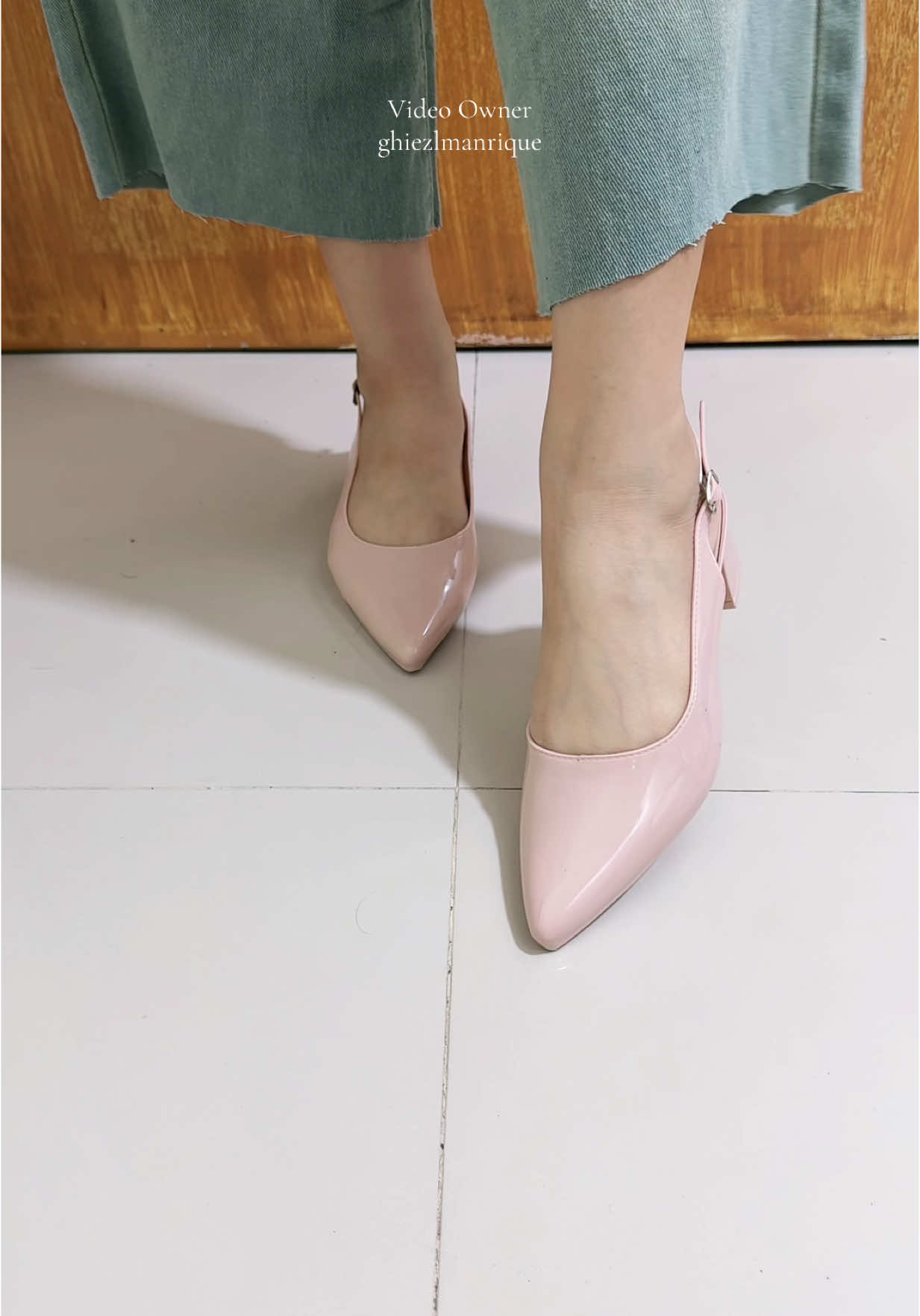 Adjustable back strap #shoesandals #sandalsforwomen #heels 