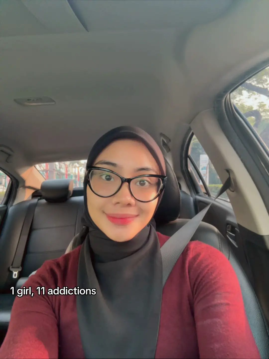 menggunakan lagu sesuai trend saja