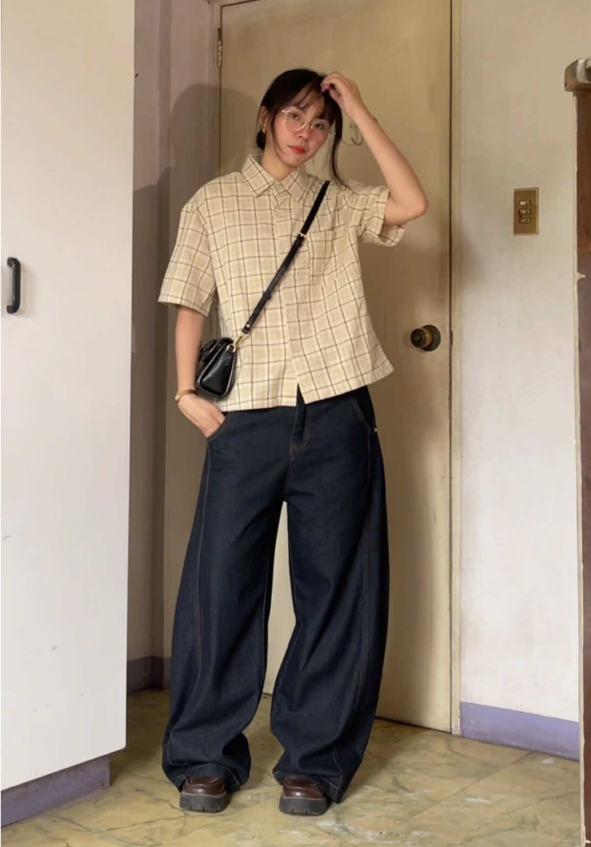 khaki cropped polo 🔛🔝 #hulishi #hulishipolo #croppedpolo #polo #outfitinspo #outfitideas #TikTokFashion 