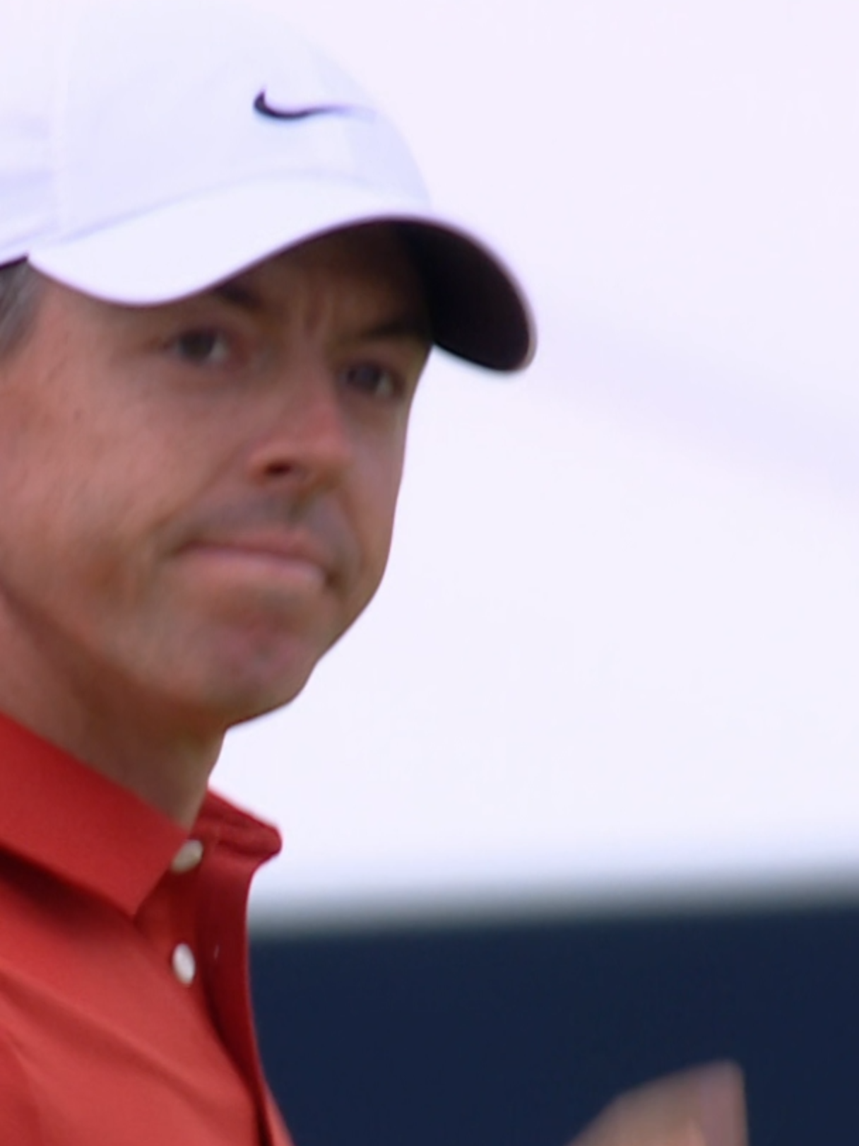 Rory's in red.  He's away with a birdie on the 1st. #golf #TheOpen