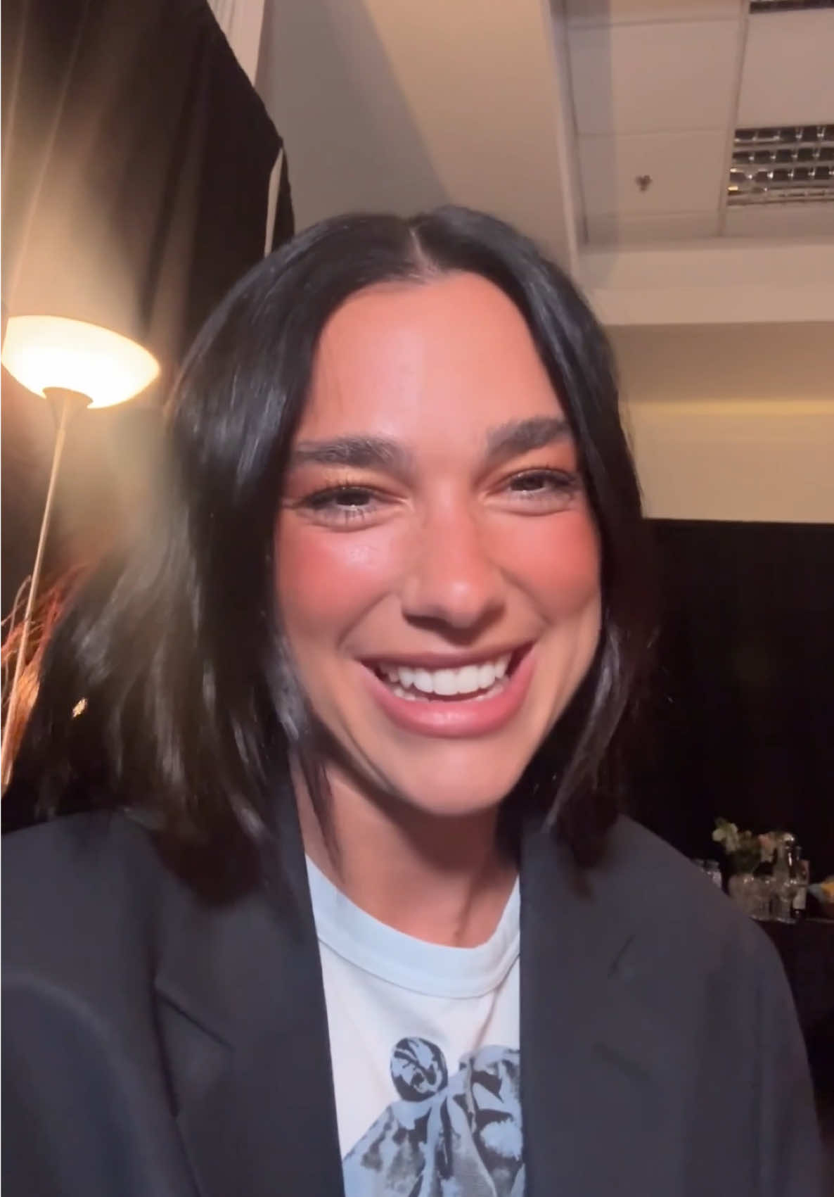 Prometooooo que não tô acreditando nisso 😍😱 @Dua Lipa 