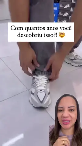 Nunca mais você vai passar nervoso com a língua do tênis que não pára no lugar. 👟😳 As melhores dicas você encontra aqui. 🤩 Créditos: @ katooni_aysan 👏 #tênis #look #calçados #moda #dicas