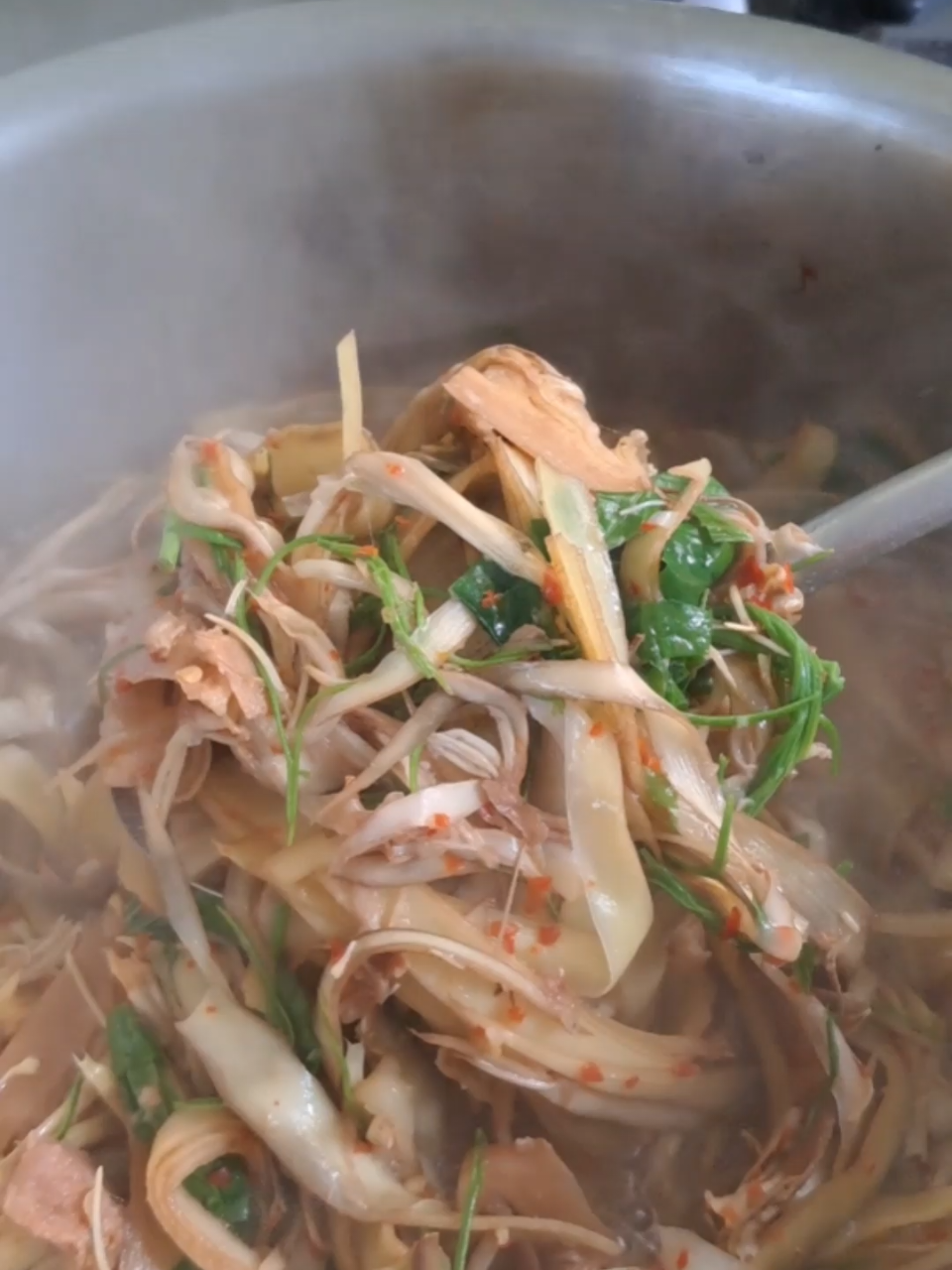 แกงหัวปลีหมูย่าง 🥘 #แกงหัวปลี #แกง #หมู #หมูย่าง #หัวปลี #ชะอม #ใบชะพลู #แกงเผ็ด #อาหาร #แซ่บ #กับข้าว #อาหารไทย #ขนมไทย #pork #grilled #grilledpork #bananablossom #curry #spicy #spicyfood #food #Foodie #tasty #thaifood #thaidessert #cooking #cookwithme #cookingtiktok #dessert #sweet #tiktok #fyp #fypシ゚