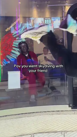 watchin this make it even more funnier 😭 #fyp #foryou #viral #trending #relatable #skydive #skydiversoftiktok 