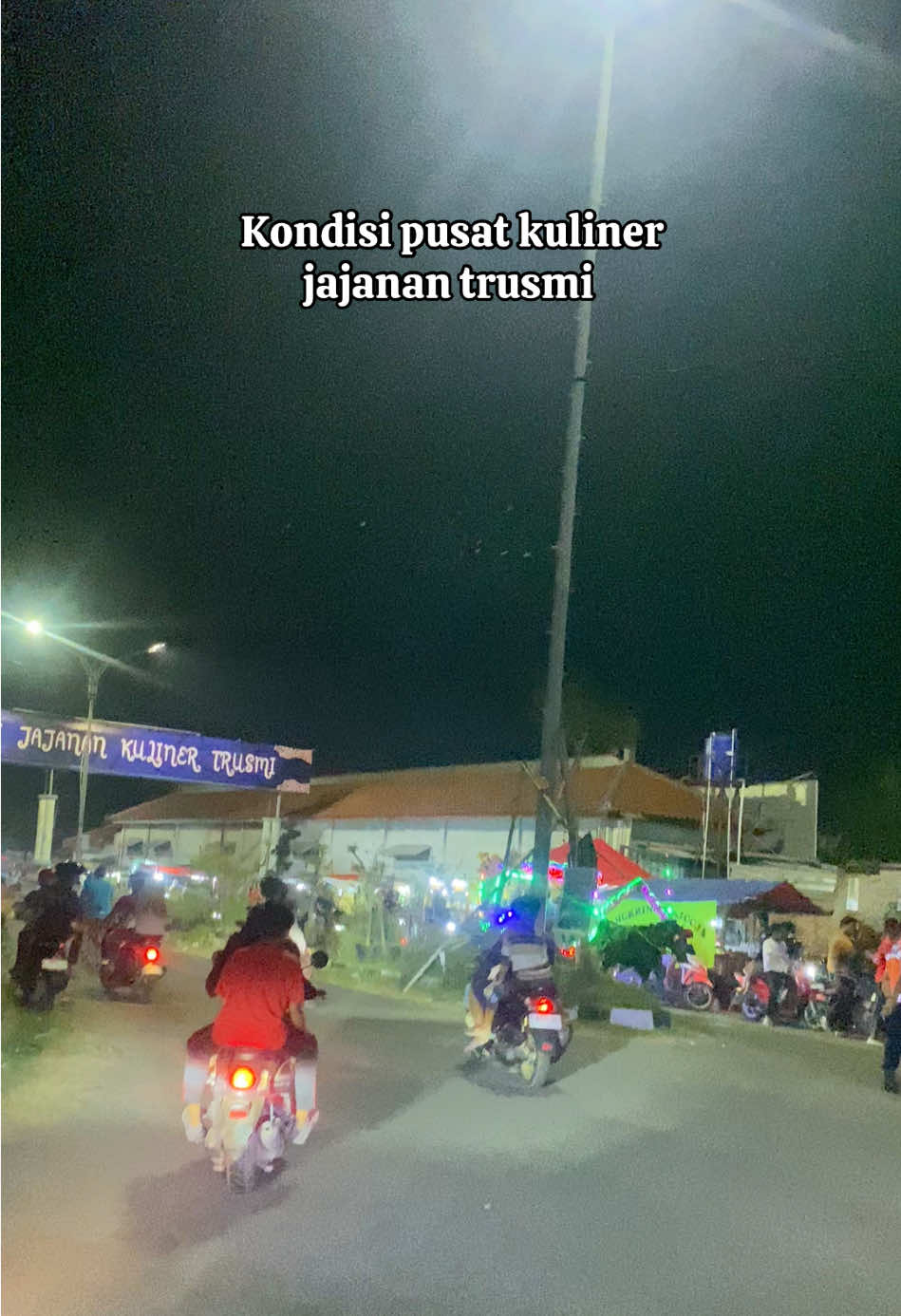 Macetcetcetcet #pusatkulinerjajanantrusmi #plered #pleredcirebon #kulinercirebon #trusmi #cirebon #cirebontiktok #cirebonpride🏴‍☠️ #cirebonjeh #cirebonviral #jajanancirebon #terminalplered #cirebonpride #cirebonhits 