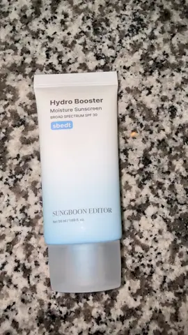 Sunscreen girlies tap in 