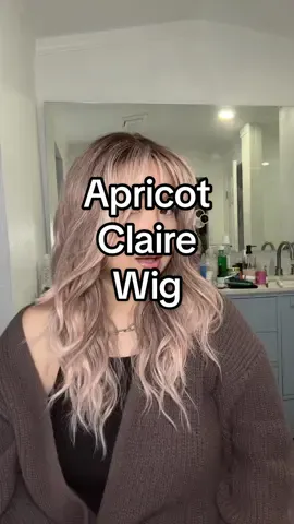 She’s a beauty and so comfy to wear! I recommend wearing a wig band with it! @Jbextension.usa #wigtok #wearthewig #beginnerwig #gluelesswig #syntheticwig 
