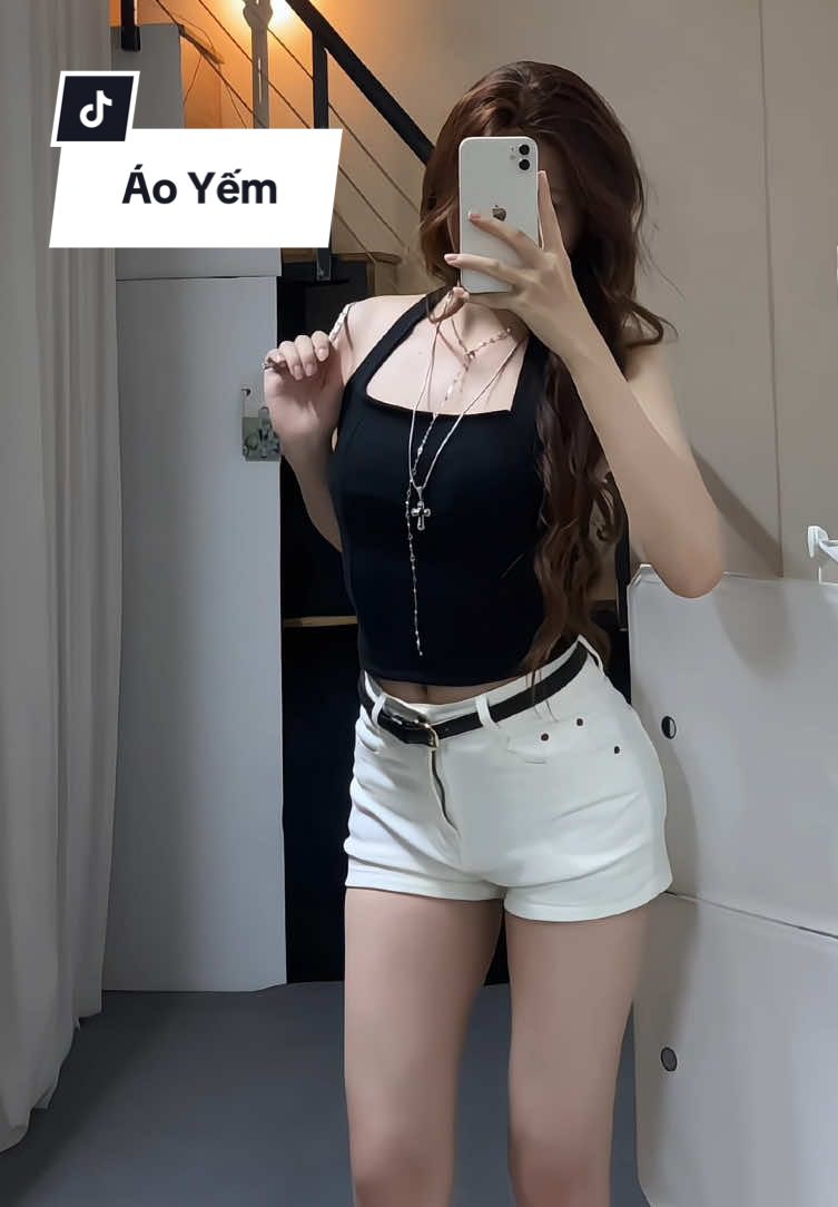 Áo yếm đơn giản mà xinhh cỡ đó #mius #aoyem #aoyemdep #aoyemnu #aonuhottrend #thaosuneo #tiktokshop #xuhuongtiktok #viral 