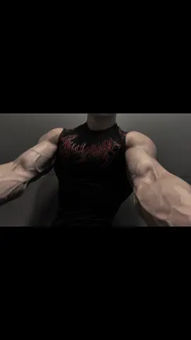 Arm pump never disappoints😻 @Breathedivinity code: “fahad” #gym #GymTok #veins #motivation #lean #fyp #foryoupagе 