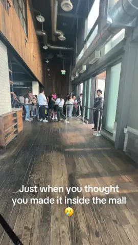 Lining up for BlackPink Merch - July 19th, 2025 #blackpink #deadline #2025worldtour #yorkdale #toronto #bpmerch