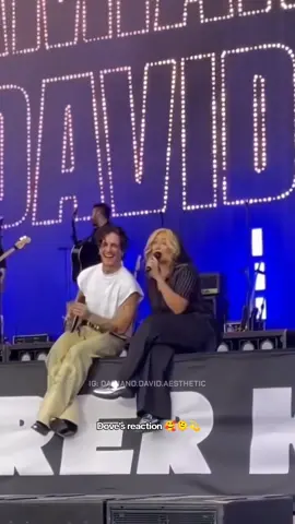 Dove's reaction Dove's reaction 🥰🫠💫 Festival des Vieilles, France (17.07.2025) @Damiano David @Dove Cameron, maneskinette #tiktokitaly #tiktokgermany #tiktokfrance🇨🇵 #tiktokusa #tiktoktrending #damianodavid #dovecameron 