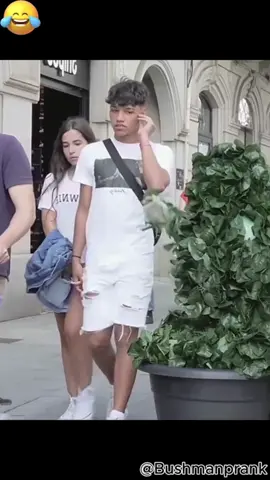 BUSHMAN PRANK#bushman #bushmanprank #bushmanpranks #funny #scary #pranks #funnyvideos #scareprank #hashtag #prank 