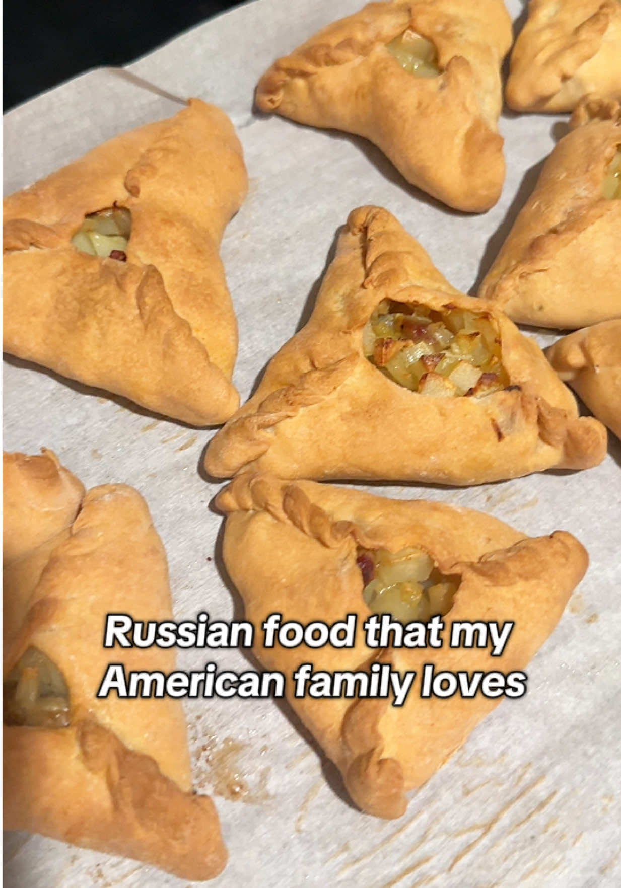 I'm from Russia and come from the family where everything was homemade, even the veggies were grown on our backyard. And now I'm gonna share one of our favorite dishes, that is popular not only in Russia, but also in US. It called echpochmak or treugolniki. So delicious! #russianfood #traditionalrussianfood #triangles #momtok #homemade #tatarabuela #creatorsearchinsights 