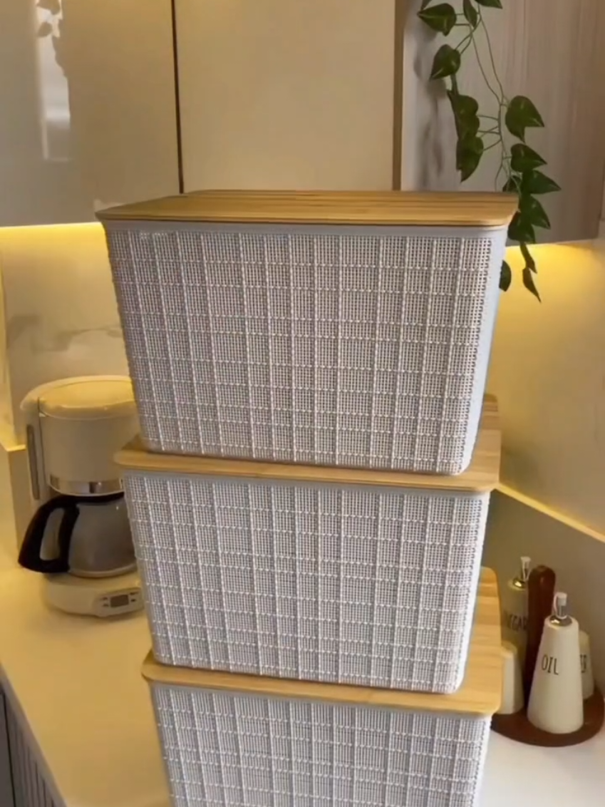 Confira Caixa Organizadora 4 Litros Oikos Com Tampa de Bambu e Alça Branca Kits com 2% de desconto!  Encontre na Shopee agora! https://s.shopee.com.br/zWmUUTxP?share_channel_code=1 #vaiprofy #fypp #fyppage 