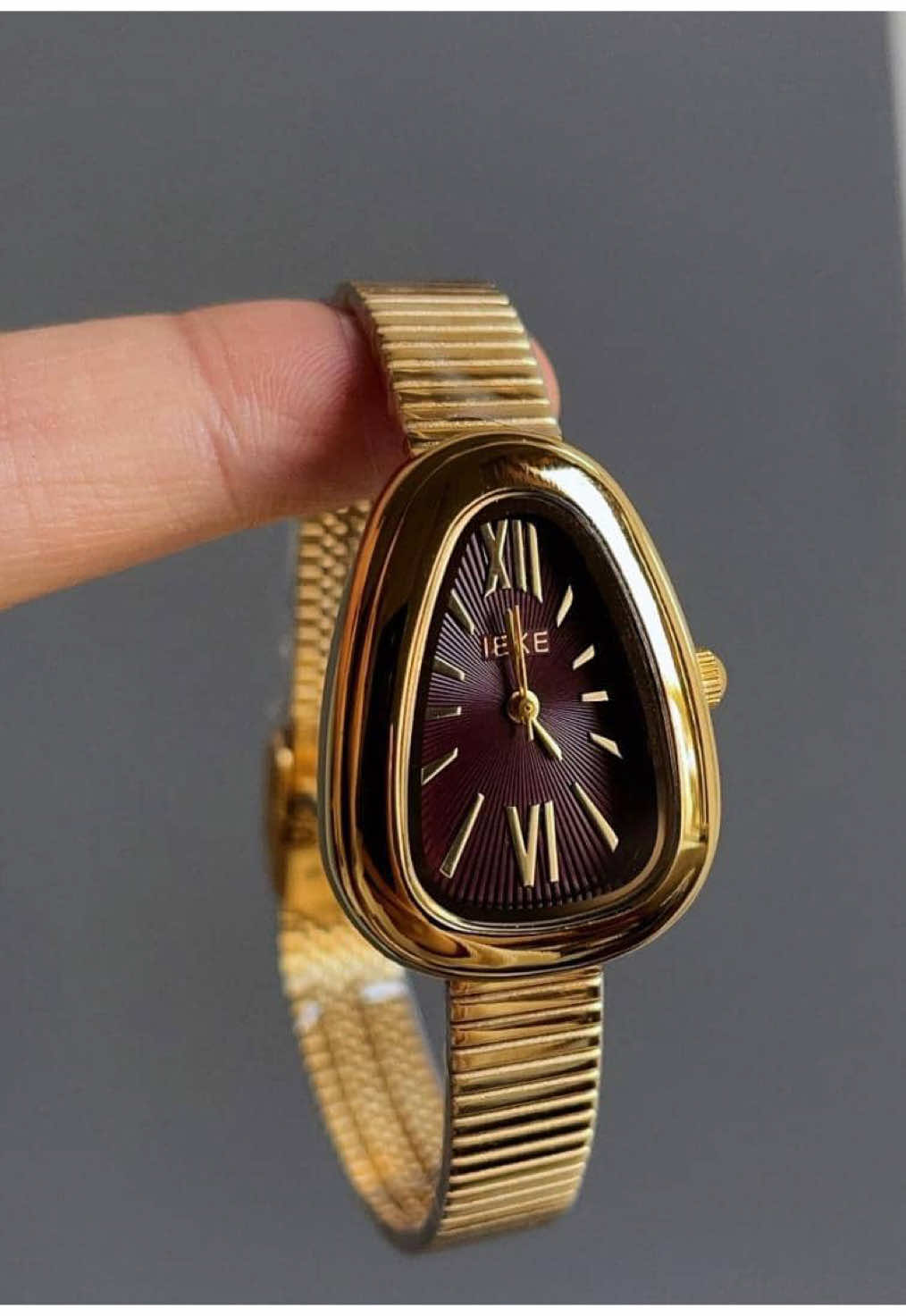 IEKE STAINLESS STEEL QUARTZ CHAIN 🔥🔥🔥....  COMES WITH BOX AND BAG✅ PRICE : 30,000 👇👇👇👇👇👇👇👇 #ieke #iekewatch #iekeladieswatch  #ladieswatch #womenwristwatch 