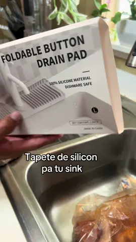 Muy buen tapete de silicon pa el sink #sink#silicon#water#splashsummervibe 