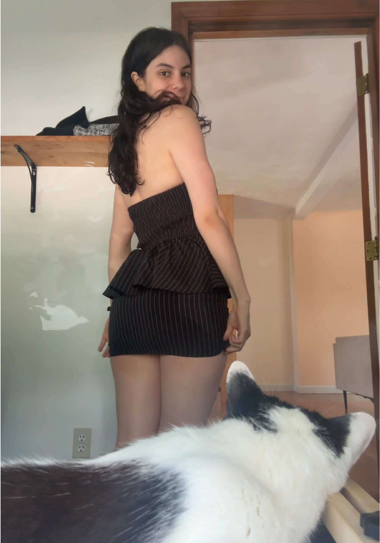 No makeup, matching set, w my cat>>