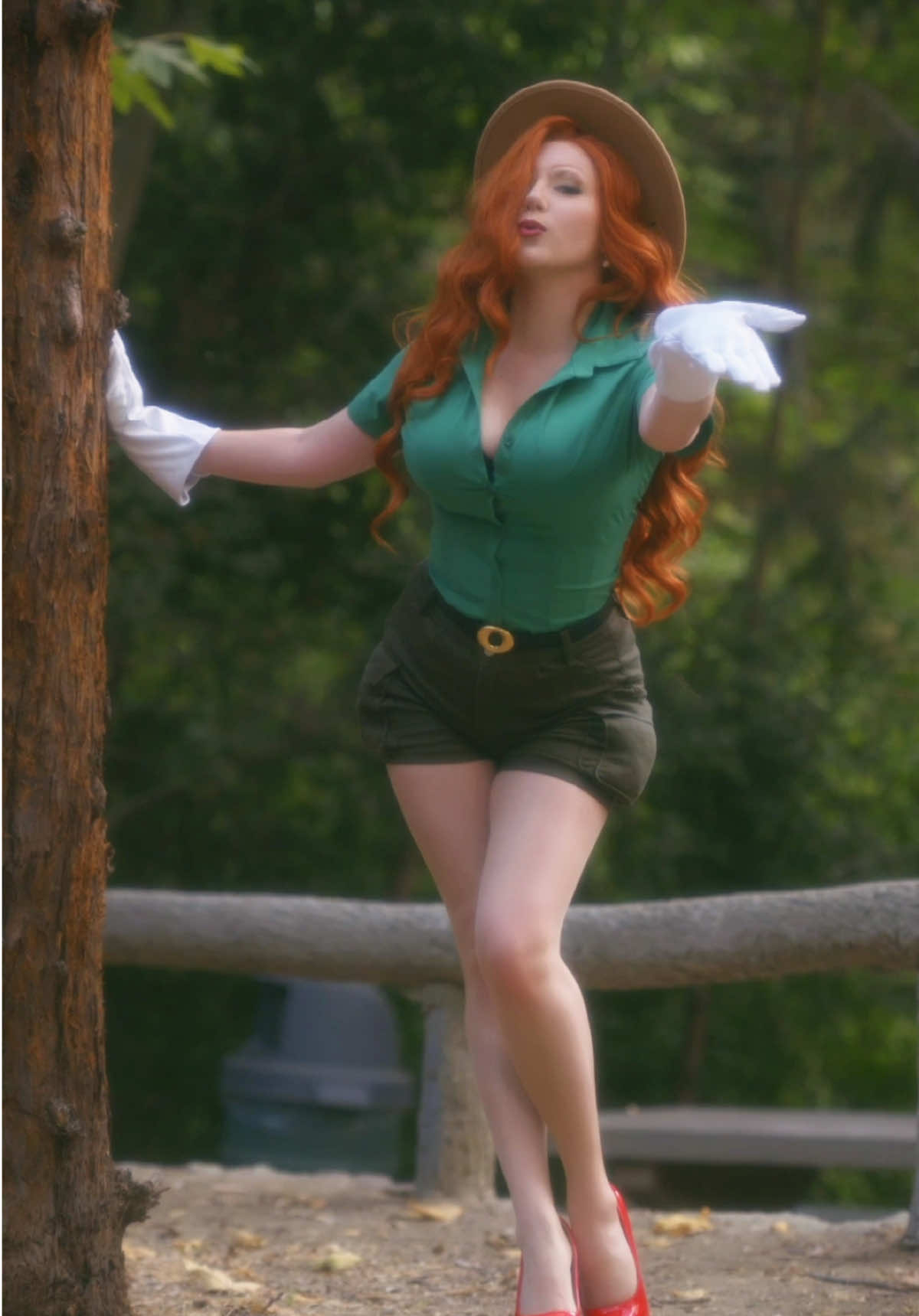 I love miss jessica she is so funny and an icon, I love this version of her! #jessicarabbitcosplay #jessicarabbitedit #whoframedrogerrabbit #cosplay #cartoon #fyp 