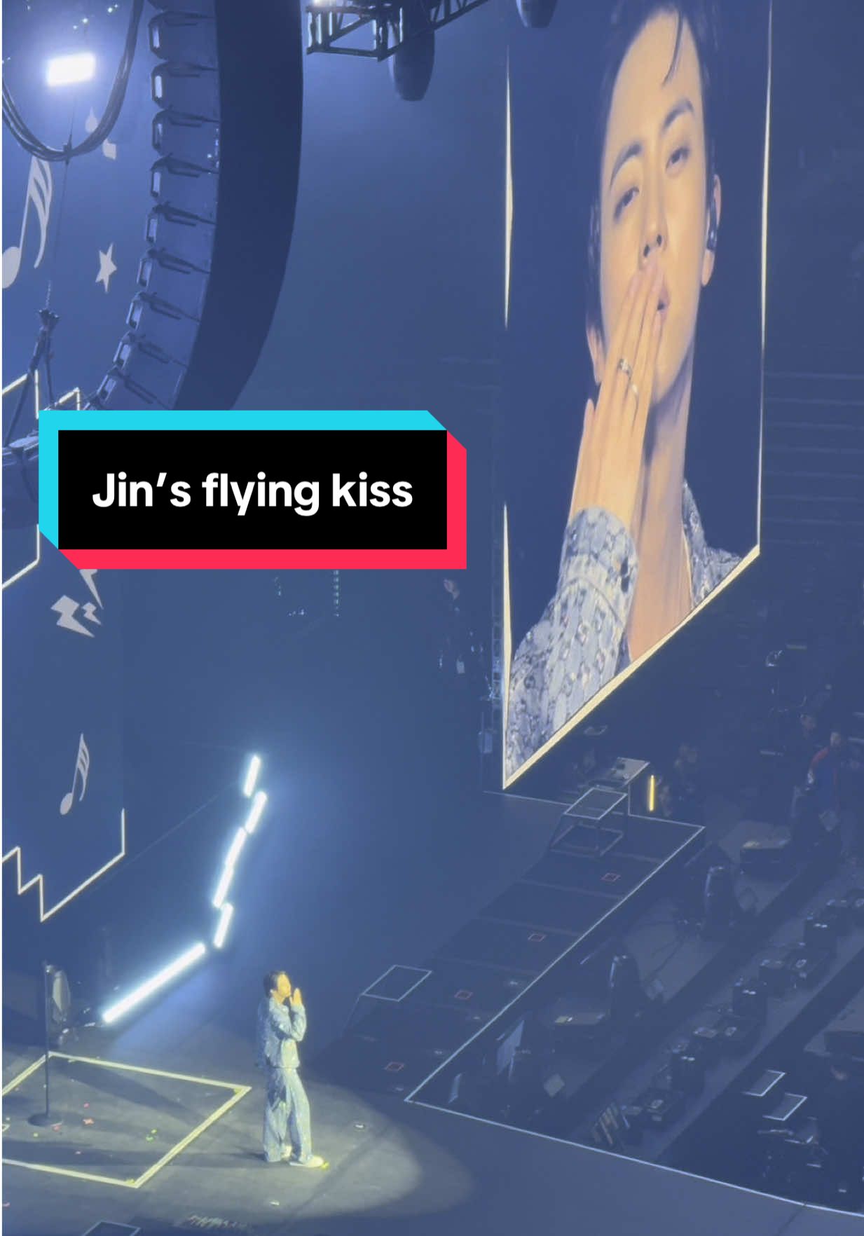 Finalmente viendo esto en vivo 💋  #RUNSEOKJIN_EP. TOUR #bts #btsarmy #anaheimday2 #armybts #jin #jinbts 