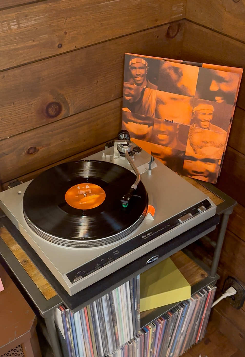 it's an official pressing! 😭frank really made us wait to get a hold of his perfect record: channel orange. did i like how much i paid? no. am i bummed “white” is missing? yea. but am i gonna spin it nonstop? absolutely. TOP TRACKS: C2: lost B1: super rich kids (feat. earl sweatshirt) A2: thinkin bout you D1: bad religion A5: sweet life #frankocean #channelorange #vinylrecords #vinyltok 