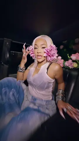 🥩 or 🍤? boffum. #HELLAPRESSURE #saweetie #boffum #songofthesummer #thisorthat #fyp #viral