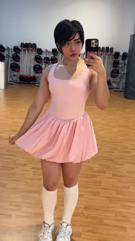 NERDS !!! TELL ME I LOOK SO CUTE N SO SWEET IN MY LIL FIT ! Had a lil dance class today n this was the fit 🤍🎀