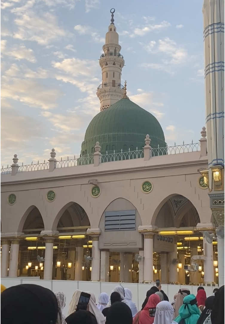 لا جعله الله آخر تسليمي عليك💔🕊️