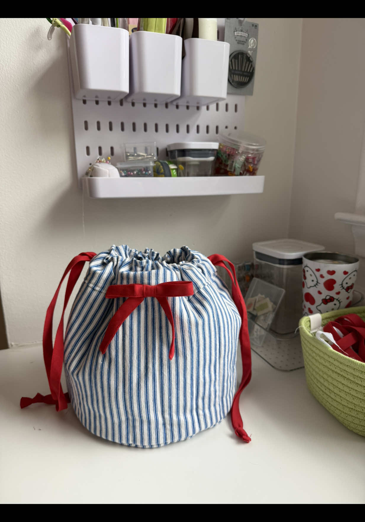 My Carmine Bag by @porchepatterns is officially my new go-to makeup bag 💄✨ Love how roomy it is without being bulky—fits all my faves with style! #CarmineBag #PorchePattern #SewYourOwnBag #MakeupBag #SewingProject      