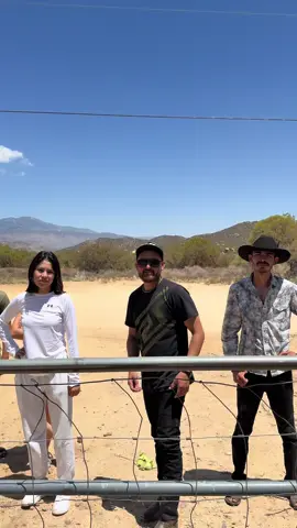 Otra ves andamos por California @Viicky 🦅 @Carmen @Jorge Flores @El Mango #tiktok #california #rancho 