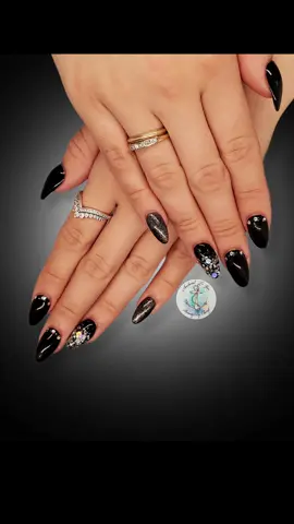 🖤 These aren’t your basic black nails. We’re talking shine, shape, detail — custom-made to slay, not blend in. 💅🏼From almond to stiletto, matte to chrome — if you’re gonna wear black, make it unforgettable. Luxury in one press ✨ @luxapolish #AnchoredToYouNails #PressOnPerfection #NailTok  #PressOnNails #reusablenails      