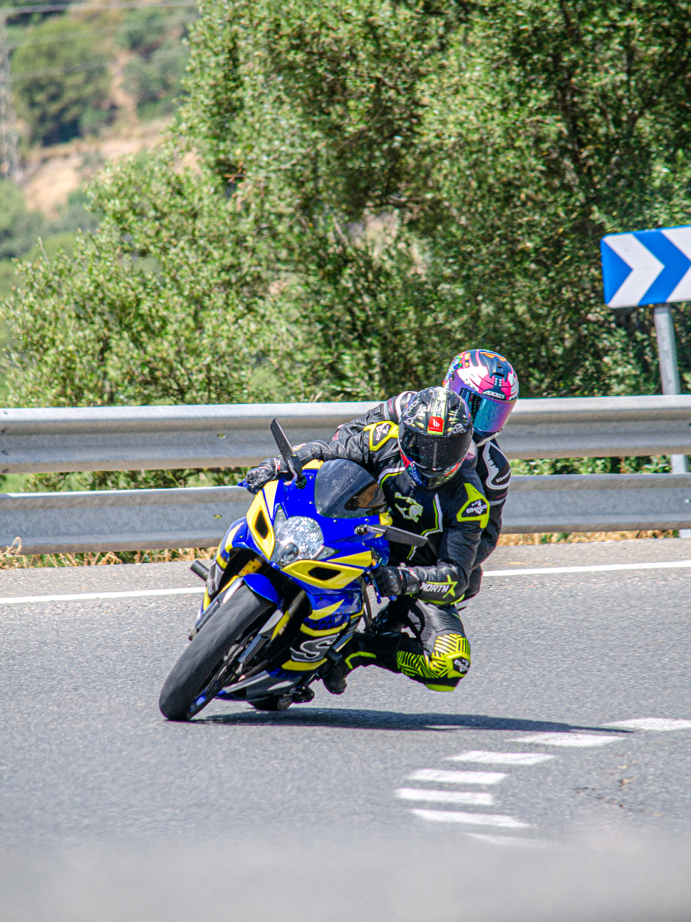 SIN MIEDO A IR DE COPI 💯 #suzuki #gsxr #cerromuriano #CURVA #rider #biker #ridergirl #moteros #bikergirl  @criislopezb01 Instagram ✅