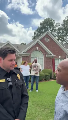 The HOA President goes off on the police officer for not doing more to Larry #wegotaction🎬🎥 #l #letthatsizzleinyourspiritc #kountrywaynetiktokfans #helpisontheway #chicago #Detroit #atl #atlanta #taxes #nyc #letsgo #fyp 