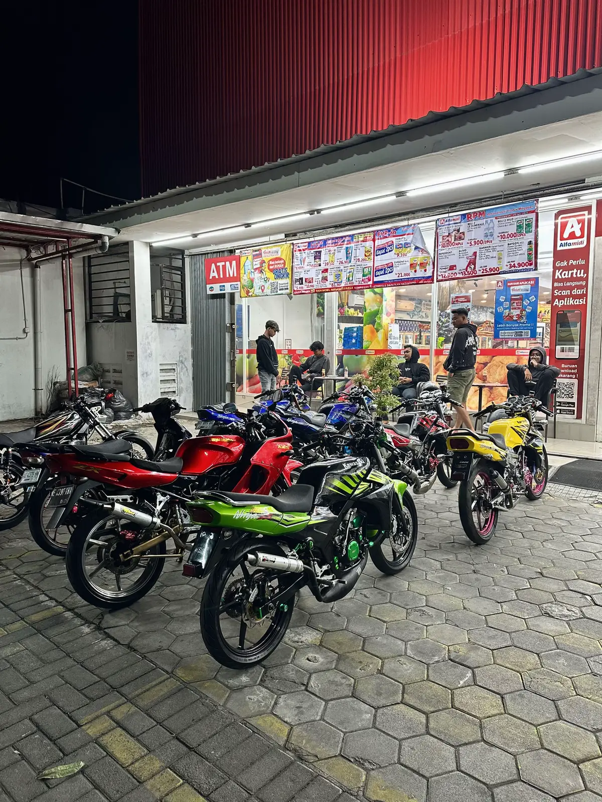 #ninja #fizr #agstyle #rxkingindonesia #twostroke @805BM @FD22⚡️ @Andraa @Arya_dm105⚡️ @bluesky' @Tegar Arif 