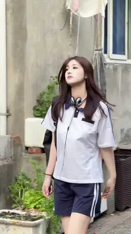 Nhìn em vu quy 