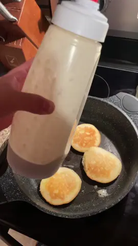 Pancake cheat code #KitchenHacks #kitchengadgets #foryourpage #pancakes #homecooking 