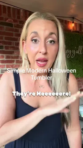 Do not sleep on these @Simple Modern Harvest Collection 40 oz Trek Tumblers! Perfect way to keep your drinks cold and be in your Halloween Spooky Era! #simplemodern #simplemoderncup #simplemodern40oz #simplemodernhalloween #halloweentumbler #halloweentumblers #tiktokshopcreatorpicks 